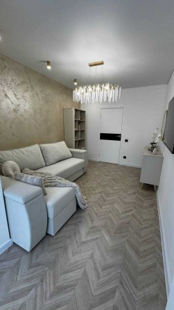 Продам 2 к квартиру на вул.Праведників Світу 1584 - фото 1