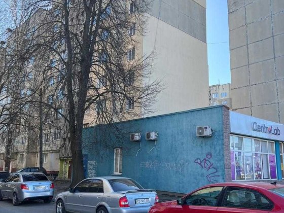 ВІД ВЛАСНИКА 2-х кімнатна квартира р-н Голівуду 2 поверх Чернигов