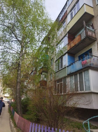 Продам 1 к  32 М2(на Захисників України 12А ) - фото 1