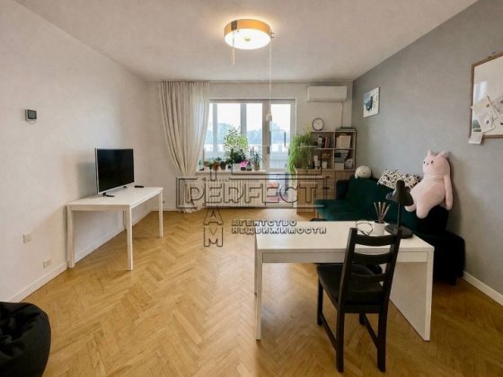 Продаж 1к квартири Дегтярівська 6 / Дегтяревская 6