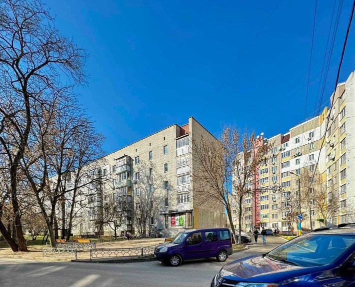 2-х кімнатна квартира з ремонтом (4/5 цегла) !!! - фото 1