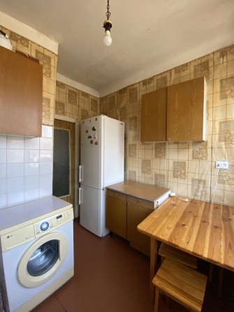 Не кутова. Замінені вхідні двері . Встановлені металопластикові вікна - фото 1