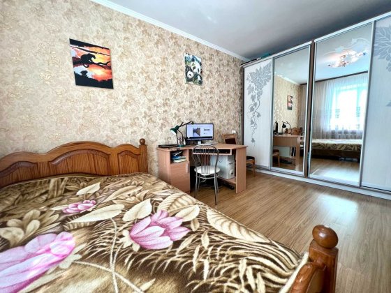 Продається 3-х кімнатна квартира в гуртожитку на Київській Винница