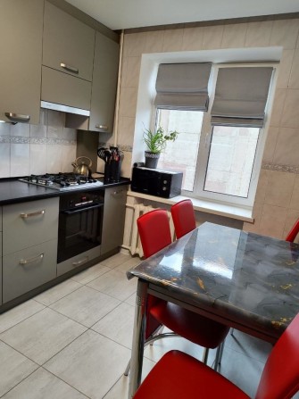 Однокімнатна квартира з сучасним ремонтом - фото 1