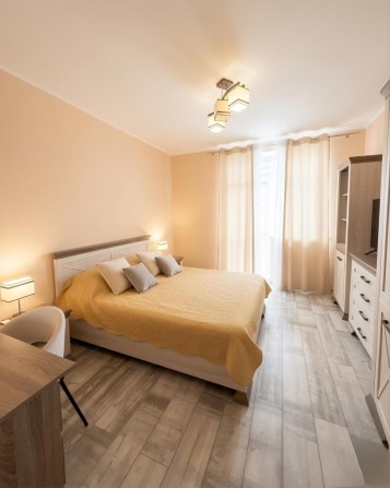 Продаж 2-х кімнатної з ремонтом - фото 1