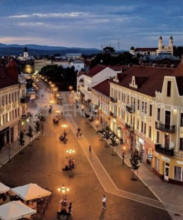 Продаж 3 кімнатної квартири в Ужгороді, 69 м², центр міста - фото 1