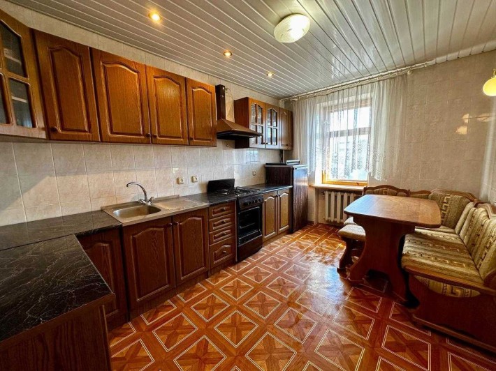 Продаж 3к. квартира Слов'янка Цегла Кухня 11, 2 м - фото 1
