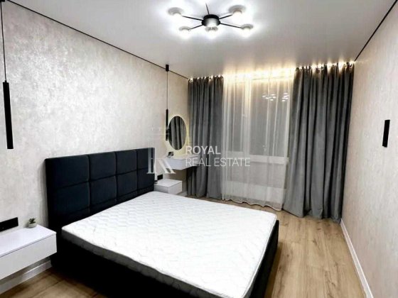 Продаж Квартира 2кім. 47м2 ЖК Варшавський‑2 Метро Паркінг Київ