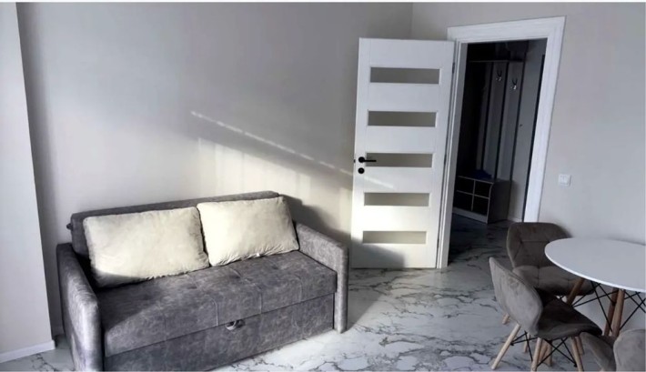 Продаж 1,5 кімн. квартири ЖК Мала Прага  по вул. Фогарашія - фото 1