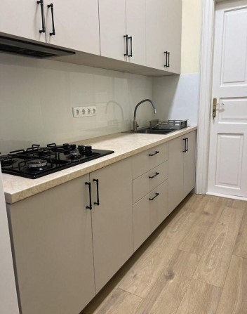 Продаж 1.5 кімнатної в центрі з газом - фото 1