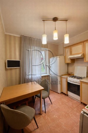 Продаж 2 кімн. затишної квартири  вул. Мостицька 26 - фото 1