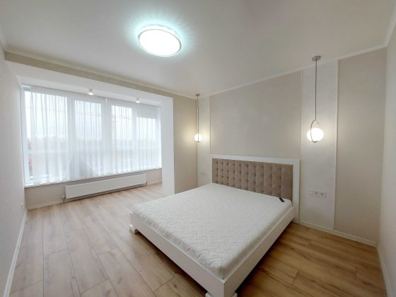 Нова, сучасна, простора 3-и кімнатна квартира по вул.Стрілецька