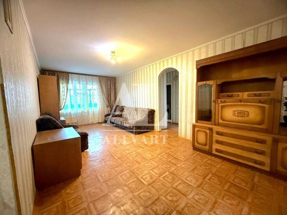 Продаж 4-кім. квартири по вул. Ревуцького метро Харківська