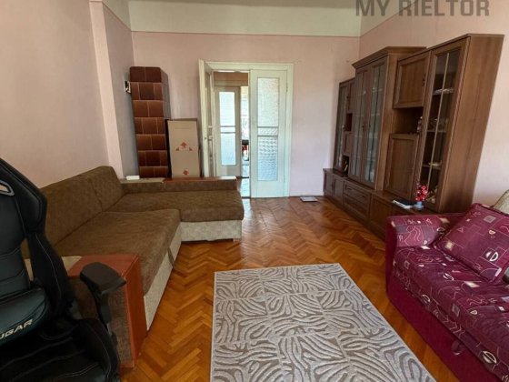 Продаж трикімнатної квартири по вул.Гойди Ужгород