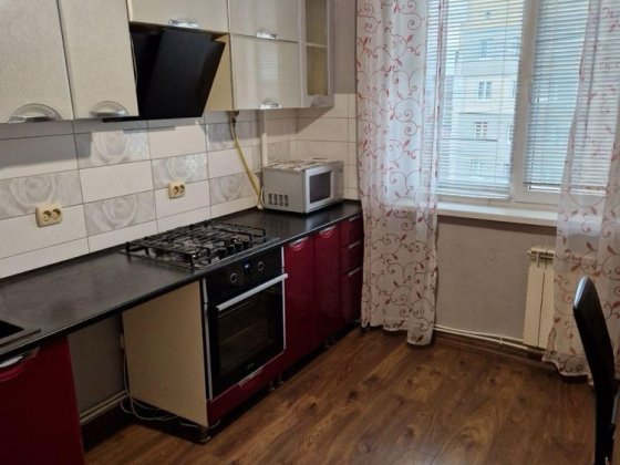 Продам 2 кімнатну квартиру в новому районі по в. Міцкевича Ужгород