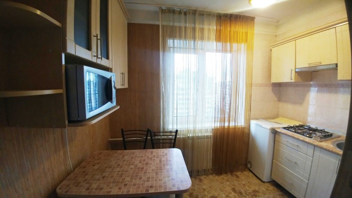 Продам 1-кімн. квартиру кухня-студія + спальня,метро Оболонь, Почайна, - фото 1