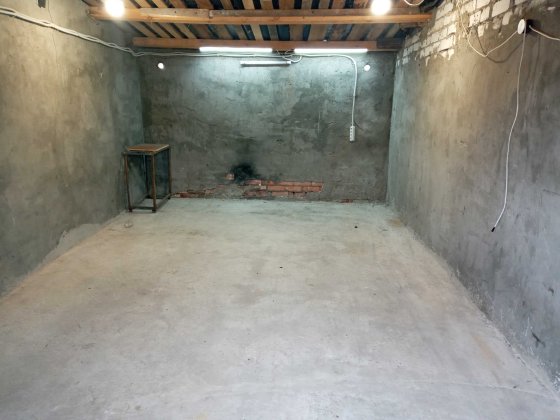 Оренда гаражу Крошня, аренда склад, парковка