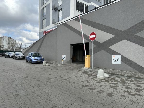 Здам в оренду паркомісце в ЖК Лебединий