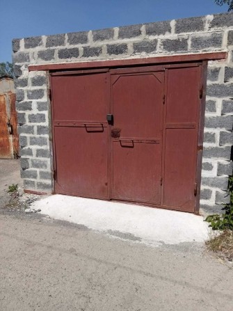 Продам приватизований гараж в ГБК 12 вул.Надрічна - Максимовича. - фото 1
