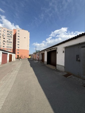 Гараж в центрі міста біля ЖК Яровиця - фото 1