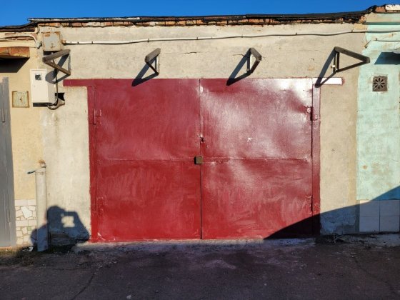 Продам гараж район пмк 100 Ровно