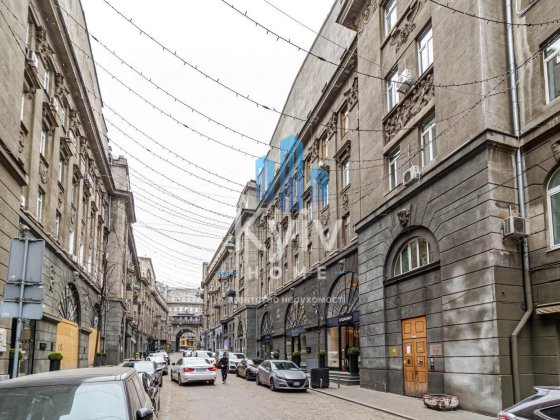 Продаж 2-кімнатної квартири на Хрещатику/ Пасаж/ Шоурум/72 м2/ Київ Київ