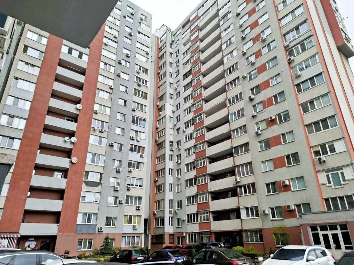 Продаж квартири 75м2 в центрі з ремонтом - фото 1