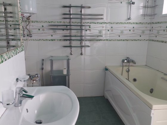 Продам 3-х комн. квартиру, перепланированную в 2-х комн, пр Мира,3, Левобережный-3 Дніпро