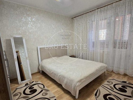 Продам 3к квартиру з гарним ремонтом Харківська Позняки Осокорки