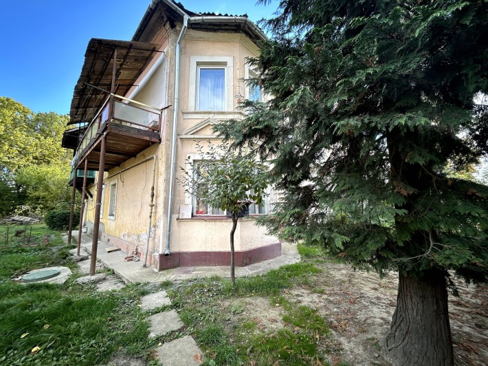 Продається 2-кімнатна квартира біля Ужгородського замку - фото 1