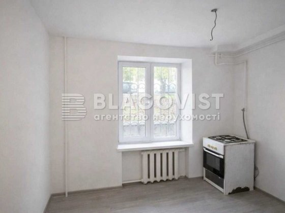 Продаж 1-кімн кімн кв-ри 35м2 вул.Госпітальна 2 Хрещатик Бесарабська площа Центр м.Палац Спорту Круг Київ