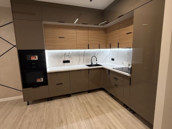 Продам півторакімнатну квартиру в ЖК Вест Таверс Ужгород