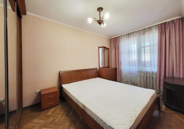 Продам квартиру на Юності - фото 1