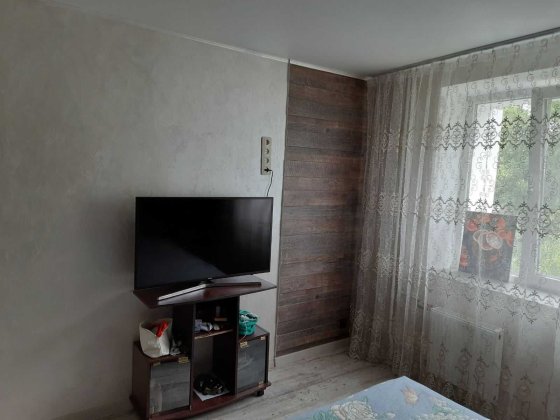 Продається 3-кімнатна квартира по вул. Текстильників, 15. Чернигов