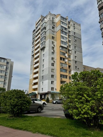 Продам 3-кімнатну квартиру на Митниці - фото 1