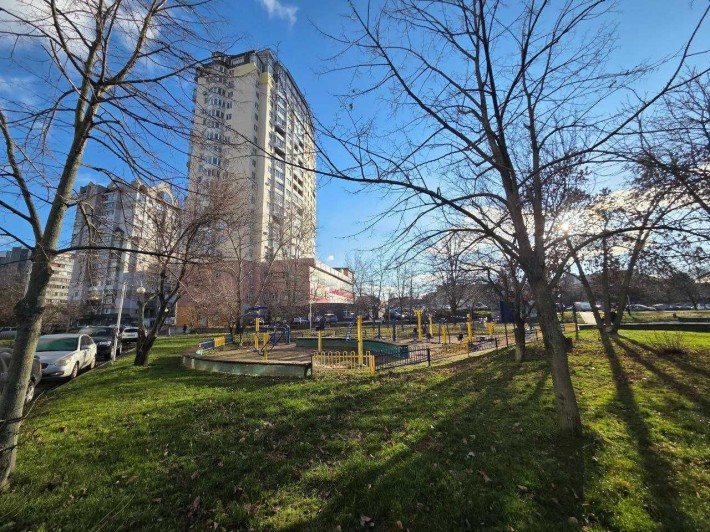 Продаж видової 2-кімнатної квартири в новобудові на Митниці - фото 1