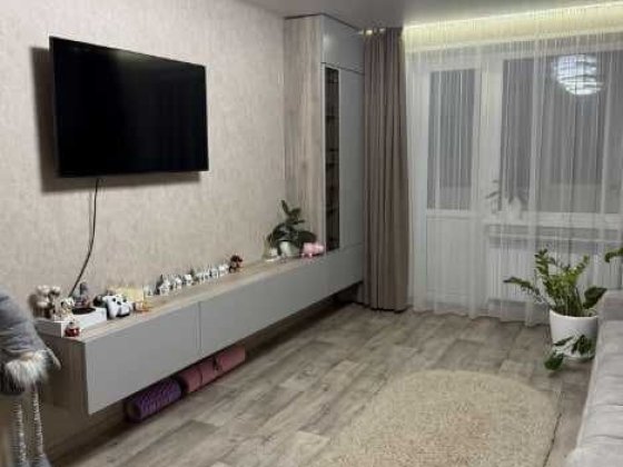 Продам 3-комнатную квартиру Левый берег Дніпро