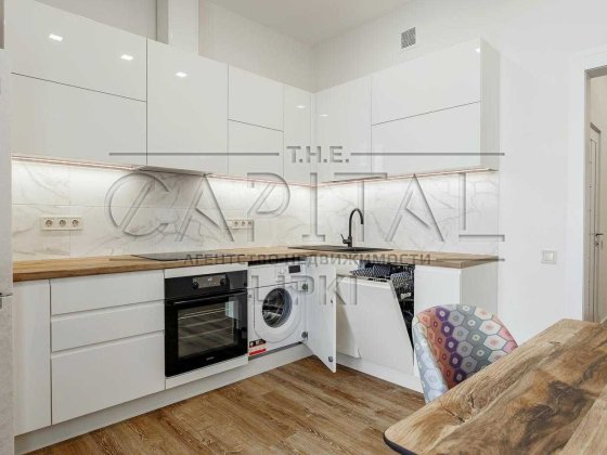 Продам 1к квартиру Золоті Ворота Ярославів Град в історичному центрі