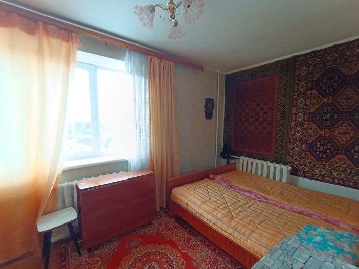 2-кімнатна квартира, біля центру зайнятості - фото 1