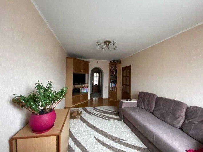 Продам 2к.Космонавтів Ремонт Окремі кімнати - фото 1