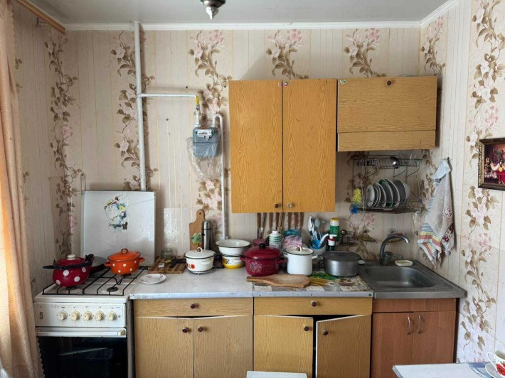 Продам 1 комнатную квартиру под  ремонт Сокол 1 дом 1. - фото 1