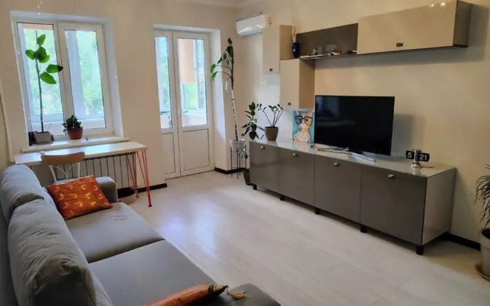 Продам 1к квартиру у Соборному районі - фото 1