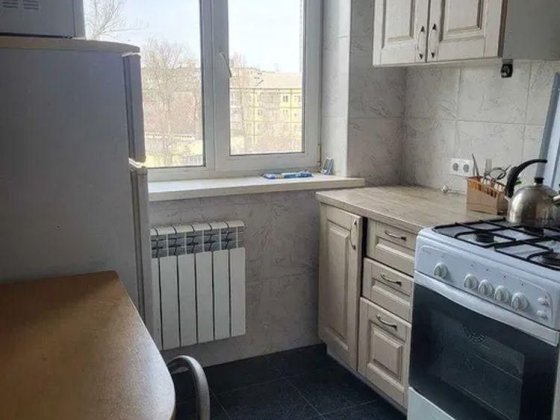 Продам 2-комн квартиру в районе Осенняя ул. Днепр