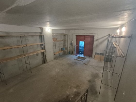 Сдам в оренду Гараж ГК Супутник 3 Крайня 13 Величезний 6х9м з підвалом