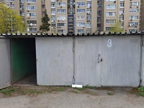 Оренда гаража 13,75 м², вул. Ямська, 17