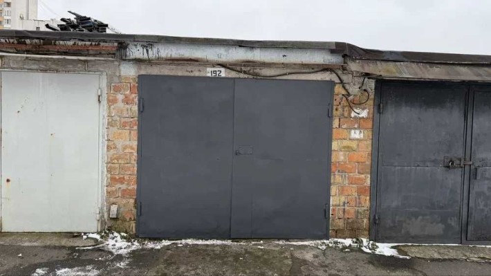 Продам гараж на Лобановського, 8а - фото 1