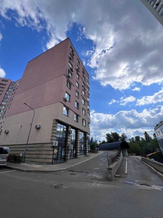 Паркомісце з орендарем, дохід 10% річних, пр-т В. Лобановського 4Є - фото 1