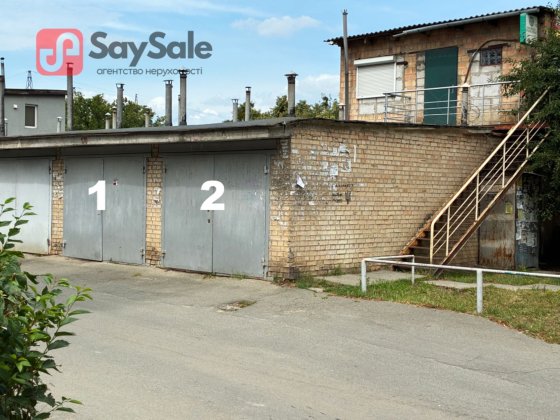 БЕЗ % Продам 2 гаражі поруч ФАСАД біля м.Сирець, Нивки. ПІД СТО, шиномонтаж іа будь-який бізнес. Тра