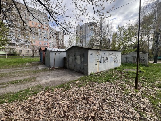 Гараж ПЗР біля Епіцентру Черкассы
