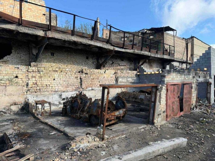 Місце під будівництво гаража/СТО (48+48 м²) — ГБК «Верстат-7», Нивки - фото 1